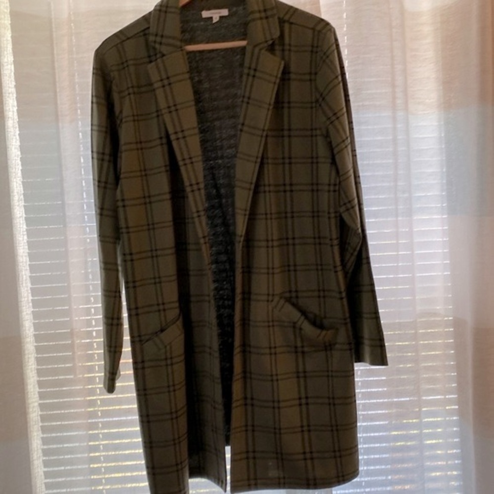 Maurice’s ladies green with black design blazer. In excellent condition. XXL